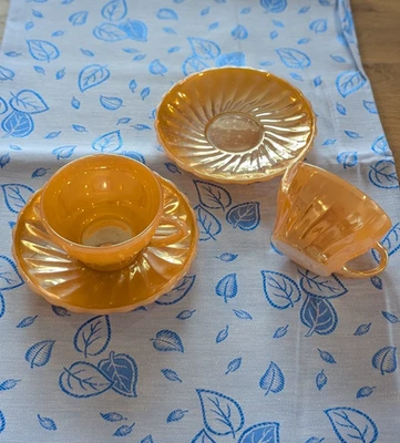 Vintage - 2 Tassen mit Untertassen - Anchor Hocking - USA - Pfirsichglanz - Bild 1 von 4