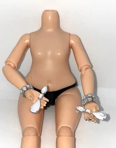 Rainbow High Vision Divas Ayesha Sterling Doll Outfit Silver Earrings Bracelets - Picture 1 of 5