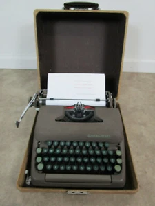 vintage green keys portable smith corona sterling typewriter with case - Picture 1 of 12