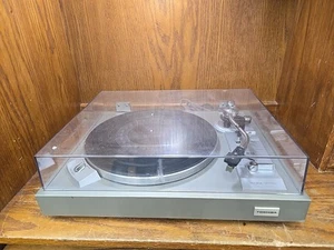 Toshiba Vintage Belt Drive Turntable Model SR-230 Works - Picture 1 of 6