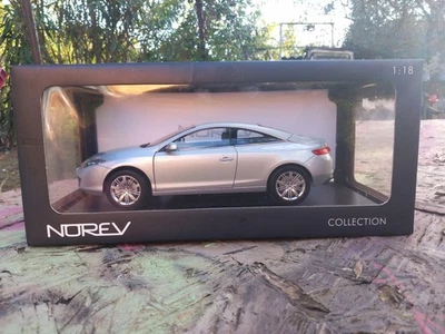 NOREV 1/18 RENAULT LAGUNA COUPÉ GRIS CLAIR - Photo 1/4