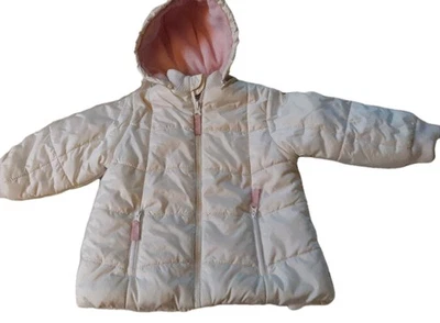 Chaqueta acolchada con capucha y cremallera Kid Connection para bebés niñas talla 24 meses blanca  Foto 1 de 4