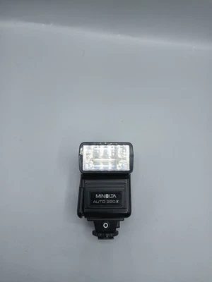 Minolta Auto 220X Flash; working - Image 1 of 3