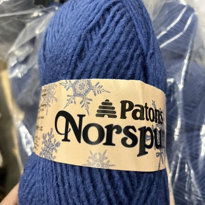 Hilo de mezcla de lana Patons Norspun “AZUL MARINO” 1148 yardas (lote de 7*164 años) Foto 1 de 4