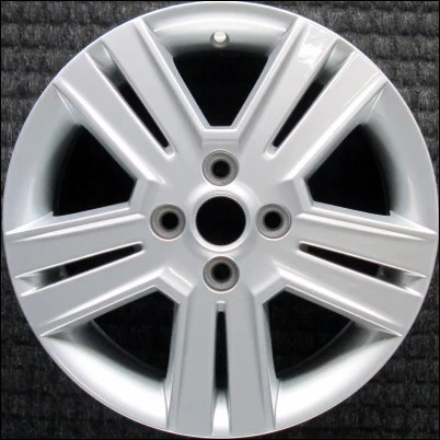 Llanta Chevrolet Spark 15 pulgadas pintada OEM de 2013 a 2015 Foto 1 de 1