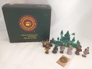 Boyds Bears WIZARD OF OZ THE SMERALD CITY SET DI 8 24803 2003 completo NOS - Foto 1 di 12