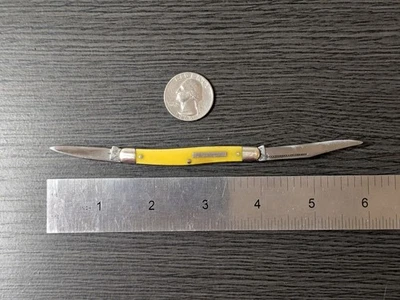 Navaja de bolsillo pequeña vintage Ka Bar de 2 hojas de celuloide Foto 1 de 4