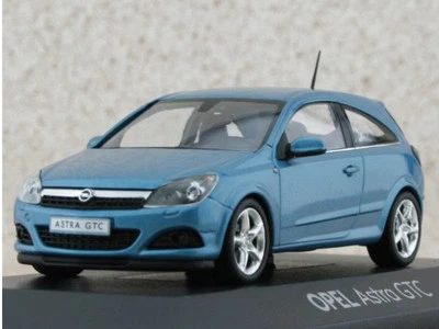 OPEL Astra GTC - bluemetallic - Minichamps 1:43 - Immagine 1 di 2