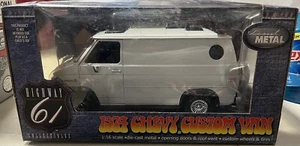 Highway 61 1974 Chevrolet Chevy G10 Custom Van White 1/16 NIB - Picture 1 of 8