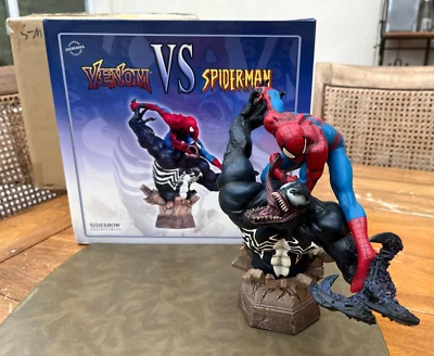 Estatua diorama Spider-Man Vs Venom de Sideshow Collectibles Foto 1 de 4