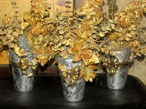 silver FLOWER POTS 3 w/gold BOWS one side, gold FLOWERS (hall upper) - Picture 1 of 4