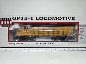 Proto Series 1000 Union Pacific GP-15-1 #693 - Picture 1 of 2