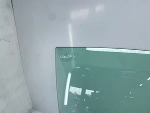 VOLVO C30 FRONT WINDOW SIDE GLASS DRIVERS SIDE RIGHT 3 DOOR 2006-2013 - Picture 1 of 11