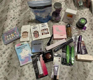 Make Up & Nail Lot Eyes Makeup Remover Wipes Pimple Patches Light Mirror Hair Dy - Picture 1 of 8