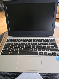 Samsung Galaxy Chrome książka Go NOWA ZAPIECZĘTOWANA - Zdjęcie 1 z 4