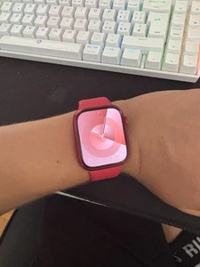 Apple Watch Series 8 45mm Cassa in Alluminio colore rosso - Zdjęcie 1 z 5