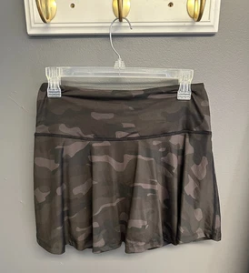 Falda corta deportiva SANTINY verde camuflada para mujer mediana tenis golf bolsillos nueva con etiquetas - Imagen 1 de 7