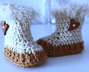 WINTER SOFT BABY CROCHET SHOES BOOTS HANDMADE BOOTIES WITH BEIGE FUR - Picture 1 of 4
