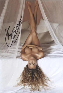 Christina Surer Original Signed Photo 20 x 30 cm HAMMER MOTIF - Picture 1 of 1