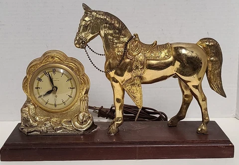 VTG 1950's United Clock Corp Horse Mantel Clock Model 315, Brooklyn NY - Working Cover