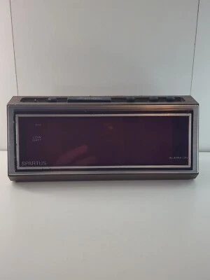 Spartus Model 1099 Digital Alarm Clock 8.25" Brown Vintage Top Left Knob Missing - Image 1 of 4