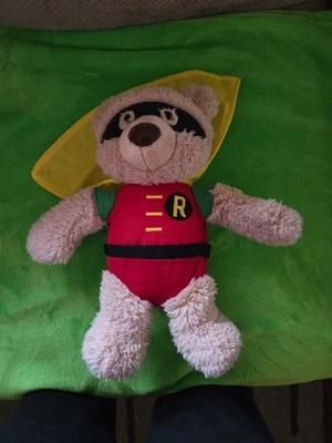 Peluche de oso de 12 pulgadas Robin Hardwin de DC Comics de Gund.  Foto 1 de 3