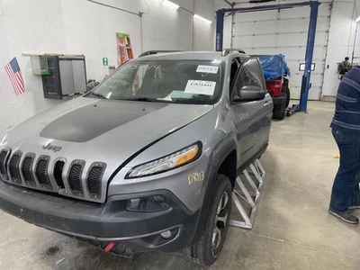 Used Body Control Module fits: 2014 Jeep Cherokee Body Control BCM halogen headl — 第 1/4 张图片