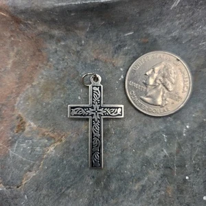 Schwarzes Design Ton Kreuz Medaille - Bild 1 von 4