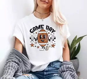 Spieltag Fußballtrikot, Fußballliebhaber Shirt, Geschenk für Sie, Retro Shirt, Grafik - Bild 1 von 12