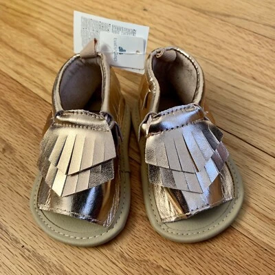 Gap Baby Girl Metallic Tassel Moccasins Sandals Shoes Rose Gold Size 3-6 Months - Image 1 of 4