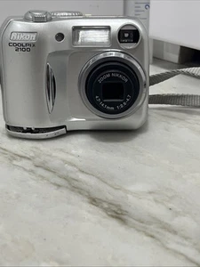 Nikon Coolpix 2100 Digital Camera - Fast Ship! - Picture 1 of 7