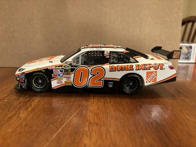 Joey Logano 02 The Home Depot 2008 1/24 Lionel Nascar diecast 1/2.844.  Precintado Foto 1 de 4