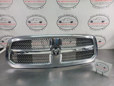 Dodge Ram 1500 Longhorn 2013-16 parrilla delantera cromada, ¡¡tiene hoyos!! - OEM Foto 1 de 4