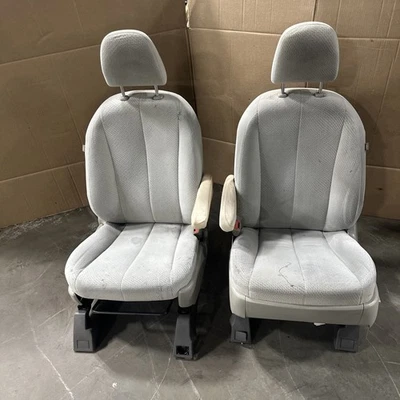 Toyota Sienna 2015 juego de asientos delanteros OEM Foto 1 de 4