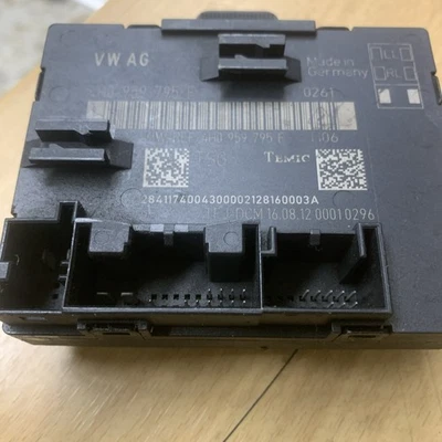 Módulo de control de puerta trasera izquierda OEM Audi A8 Quattro S8 2011-2014 / 4H0959795A Foto 1 de 4