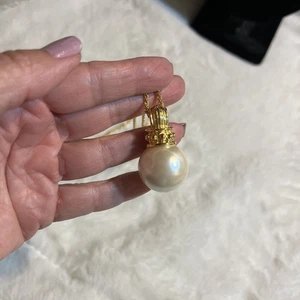 Vintage Goldtone Necklace with a Large Faux Pendant Stunning - Picture 1 of 4