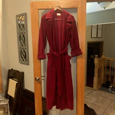 Sears Mens Store Vintage Robe Red Belt Chest 38-40 Perma-Prest 1970s Holiday EUC - Image 1 of 4