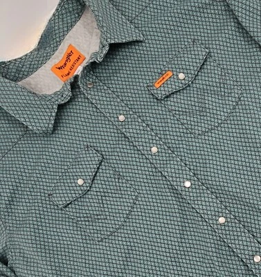 Wrangler FR 耐火 4X BIG 西部绿色 Geo 印花珍珠扣衬衫 HRC2 — 第 1/4 张图片