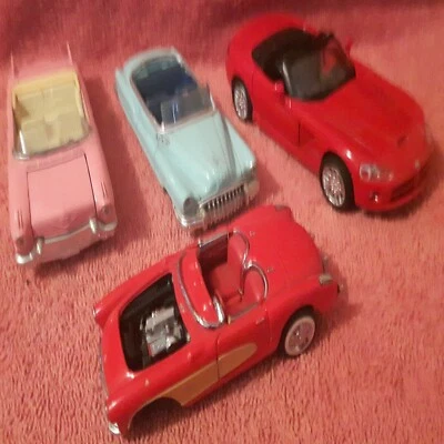 Lote de autos convertibles de juguete fundido a presión (4) Cadillac Buick Dodge Viper Solido usados B Foto 1 de 4