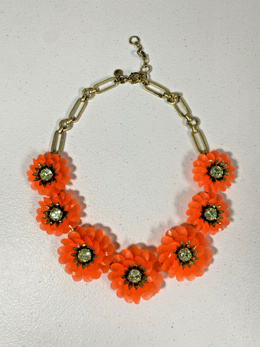 VETEMENTS J. Collana girocollo arancione brillante floreale oro grosso maglia ovale dichiarazione strass