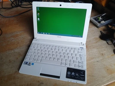 SUPERB VALUE-- ASUS Windows 7 Netbook--Webcam + HDMi + 320GB HD + Charger (A1) - Image 1 of 4