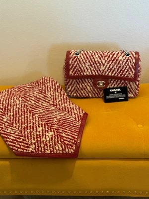 Bolso de mano Chanel vintage tweed rojo con bufanda a juego Foto 1 de 4