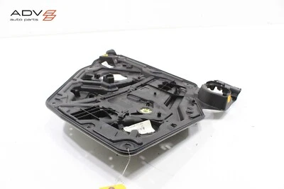 2011 - 2023 CHRYSLER 300 ЗАДНИЙ ЛЕВЫЙ ВОДИТЕЛЬ ДВЕРИ СТЕКЛОПОДЪЕМНИК И ДЕРЖАТЕЛЬ OEM - Изображение 1 из 4