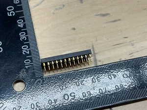 200-P High Yield Scrap Computer Connectors IC's for Gold Precious Metal Recovery - Foto 1 di 3