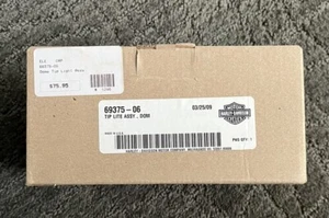 NEW GENUINE HARLEY DAVIDSON 69375-06 TIP LITE ASSY, DOM REAR FENDER LIGHT - Picture 1 of 3