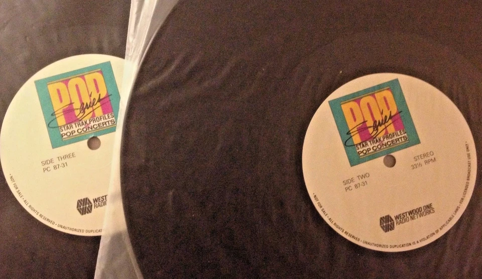 RADIO SHOW: STARTRAK PROFILE 87-31 SMOKEY ROBINSON TRIBUTE w/RARE INTERVIEWS - Image 1 of 1