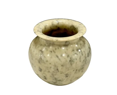 Jarrón pequeño vintage antiguo de piedra natural de 2,75” de alto Foto 1 de 4