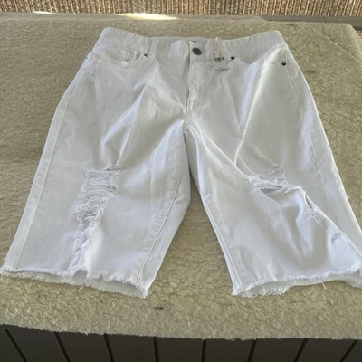 NWT New York & Co White 34x12 Distressed High Waist Shorts Size 16 Curvy - Image 1 of 4