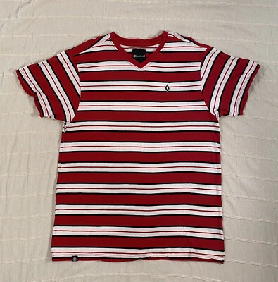 Camiseta Akademiks Para Hombre XL Multicolor Rayas Cuello en V Mezcla de Algodón Camiseta Roja Negra Foto 1 de 4