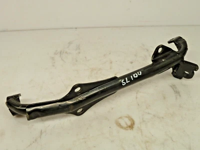 Colgador de estribo barra de paso Honda SL100. Foto 1 de 4